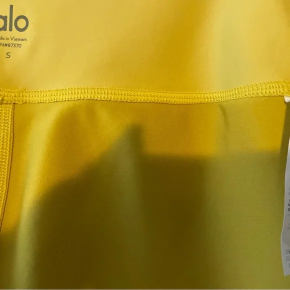 Alo Yoga Airlift Yellow Leggings - Picture 3 of 3